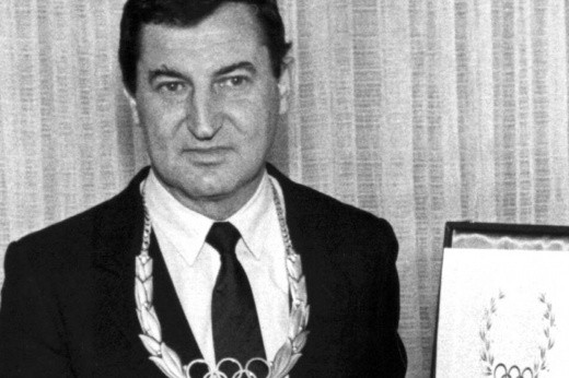 Чемпионат Испании, мадридский &laquo;Реал&raquo;: замена сломанных ворот в Лиге чемпионов, вербовка Рауля, помощь Криштиану Роналду